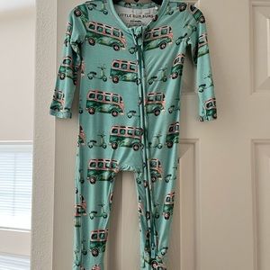 Gently used condition. Little Bum Bums bamboo footed pajamas 9-12 months